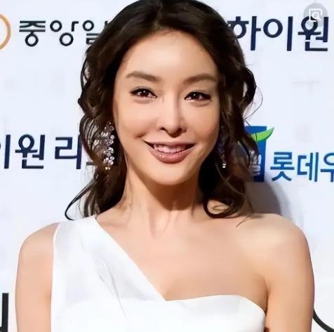 韩国演艺圈悲惨事件女主角有哪些